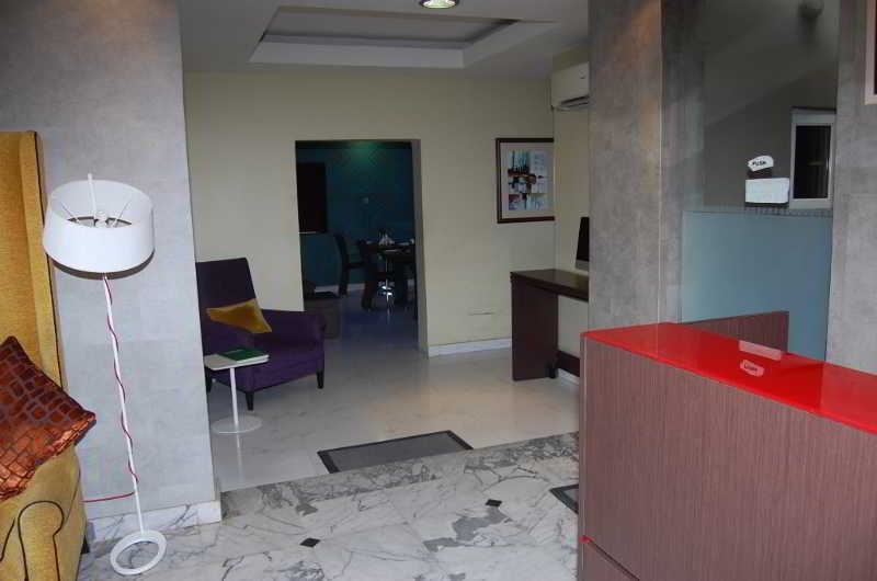 Tudor House Hotel Lagos Esterno foto